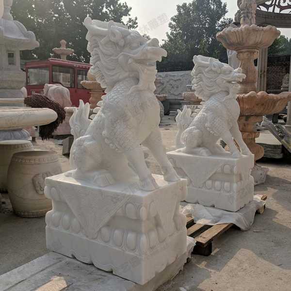 什么是傳統(tǒng)景觀中的藝術(shù)雕塑呢？
