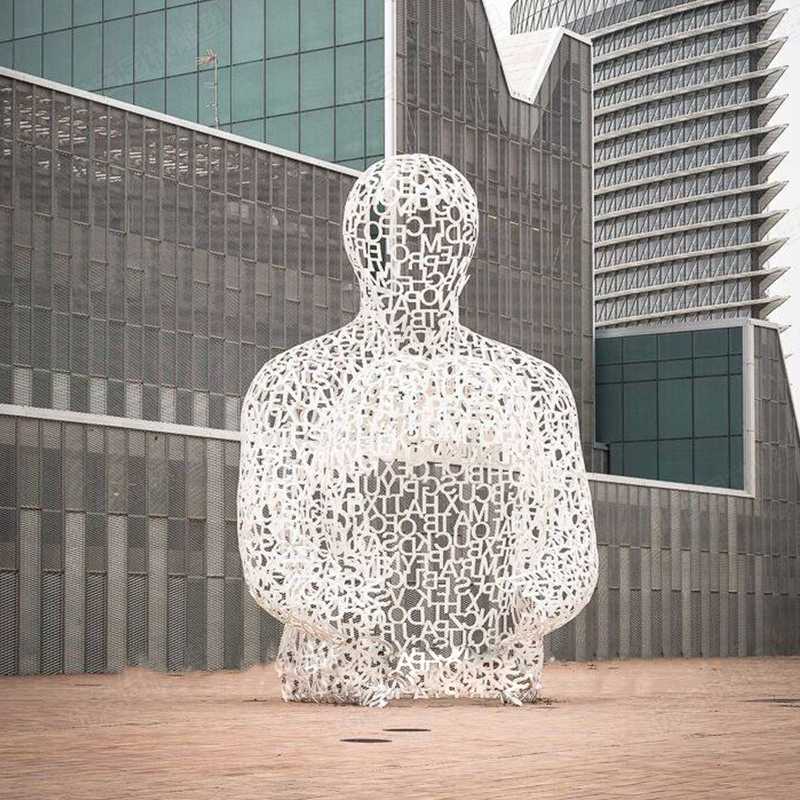 不銹鋼雕塑工廠，鏤空不銹鋼人物雕塑